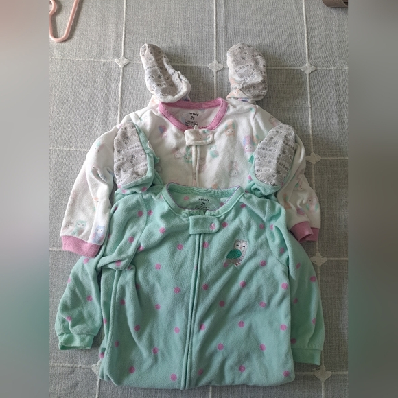 Carter’s Toddler Girls 2T Fleece Footed Pajamas – Lot of 2 - Picture 1 of 7
